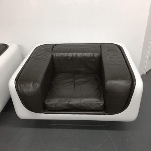 Reworking-william-andrus-space-age-fiberglass-chair